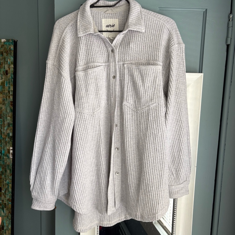 Aerie Light Gray Casual Button Down Shirt